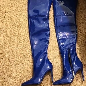 Guess boots size 6